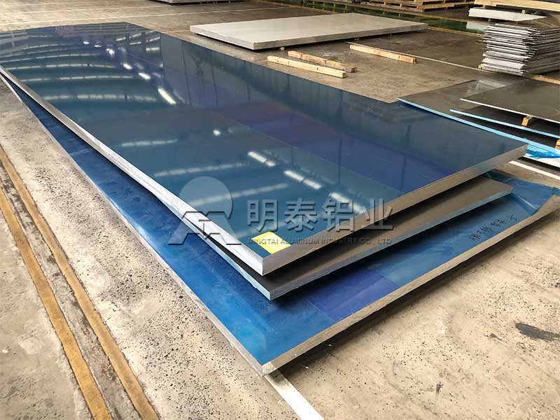 5754鋁板用于聲屏障一噸價(jià)格多少？?jī)?yōu)點(diǎn)有哪些？